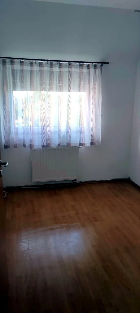 Kiadó tégla lakás Budapest 13. ker. Szent László - Kép 10
