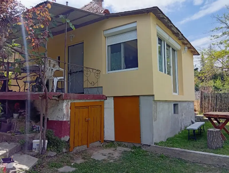Eladó önálló nyaraló nyaraló / üdülő Kulcs Hajós