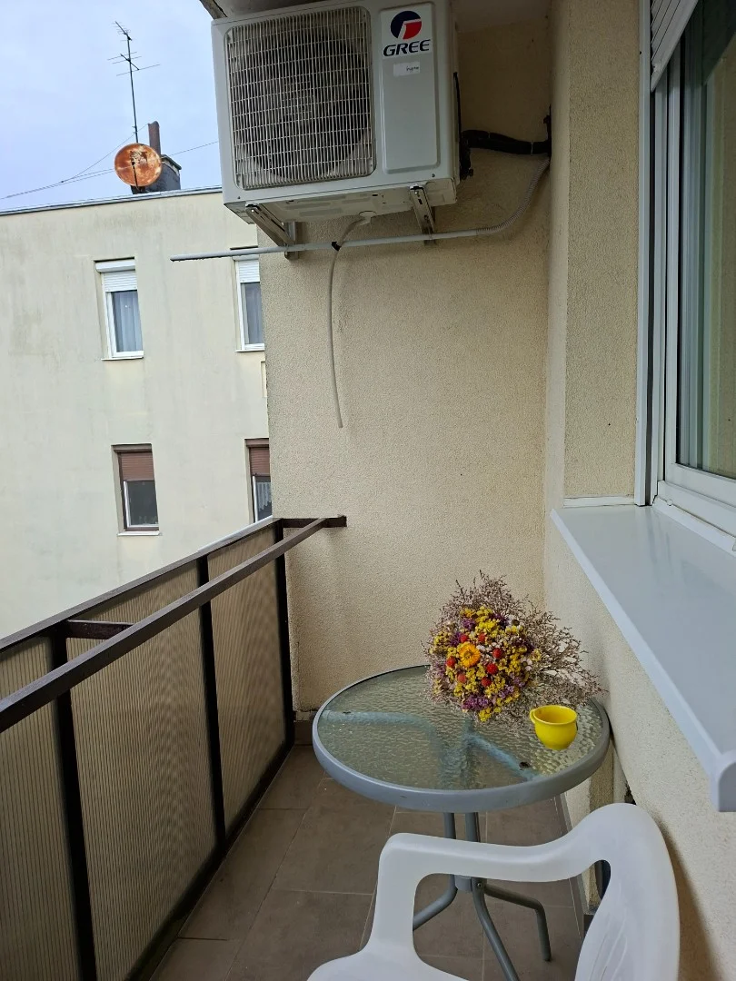Eladó tégla lakás Szekszárd Bottyán-hegyi ltp. - Kép 9