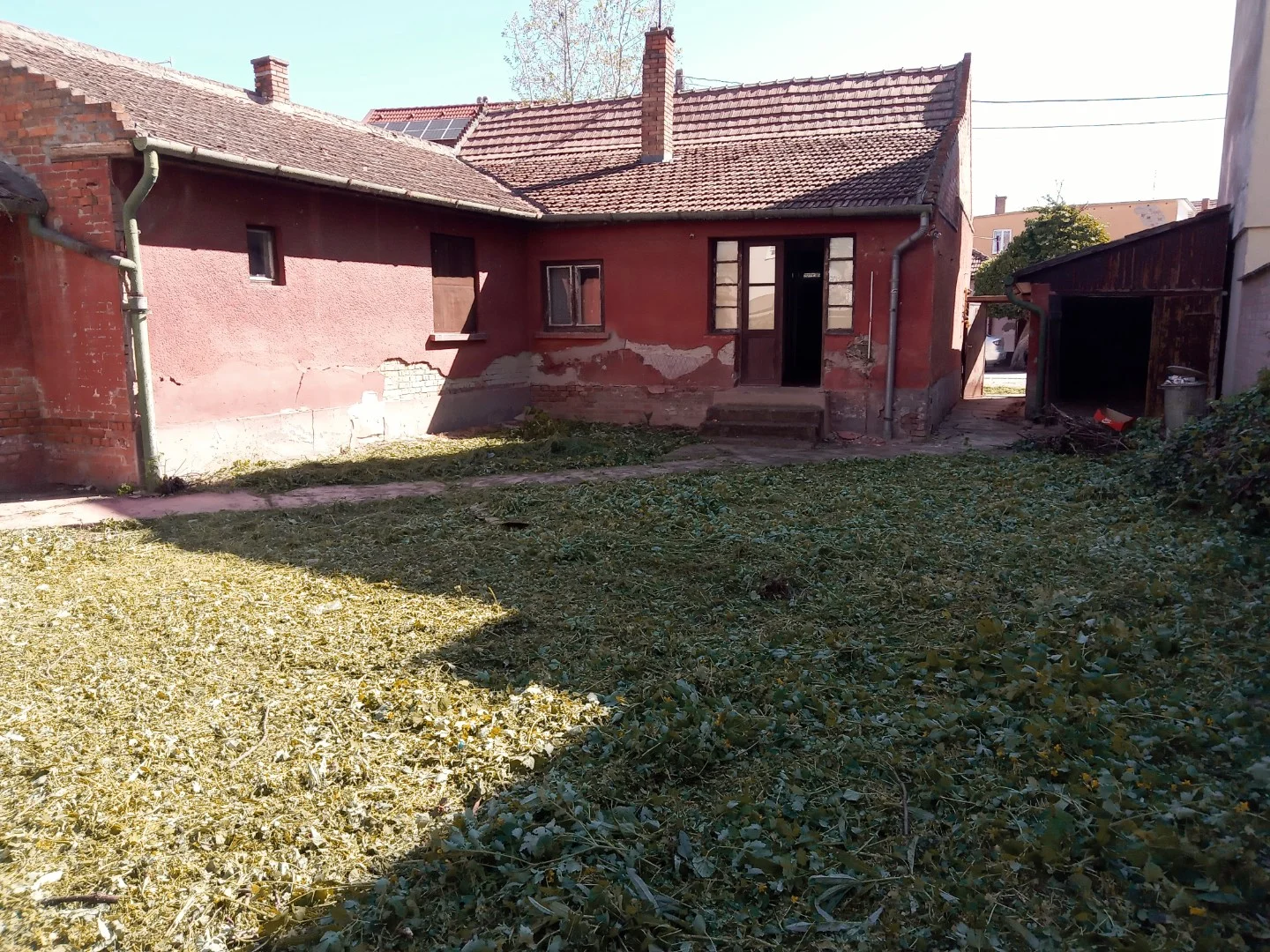 Eladó családi ház Szolnok Aradi - Kép 3
