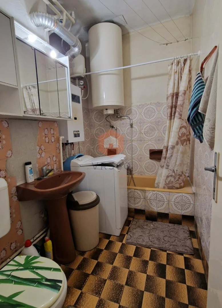 Eladó tégla lakás Komló Petőfi tér - Kép 4