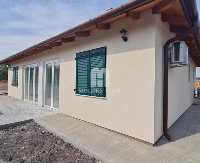 Eladó családi ház Székesfehérvár