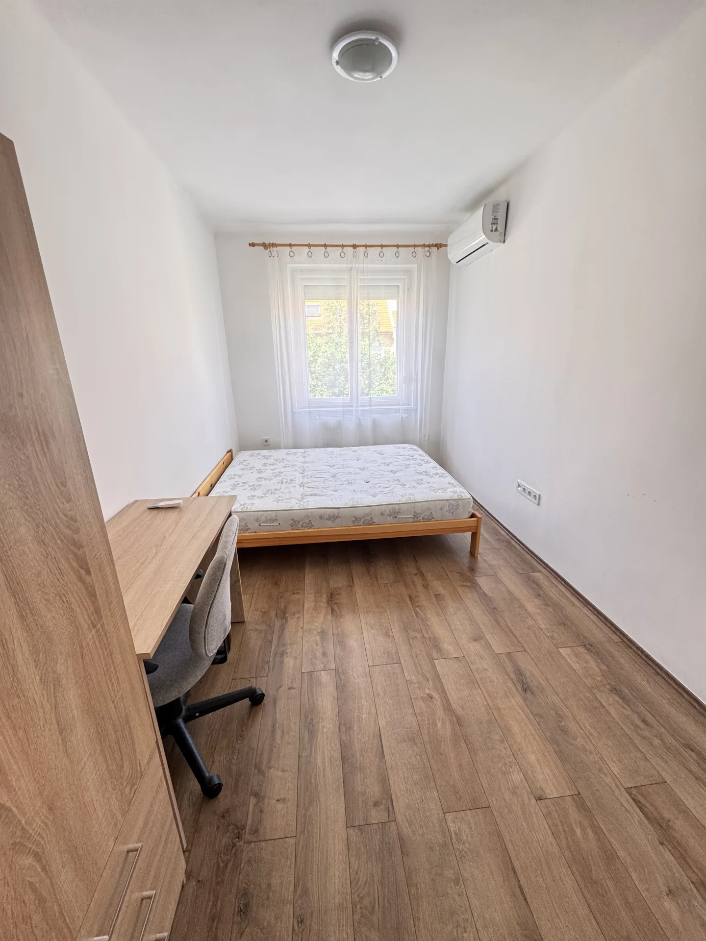 Kiadó lakás Pécs Móricz Zsigmond tér 1