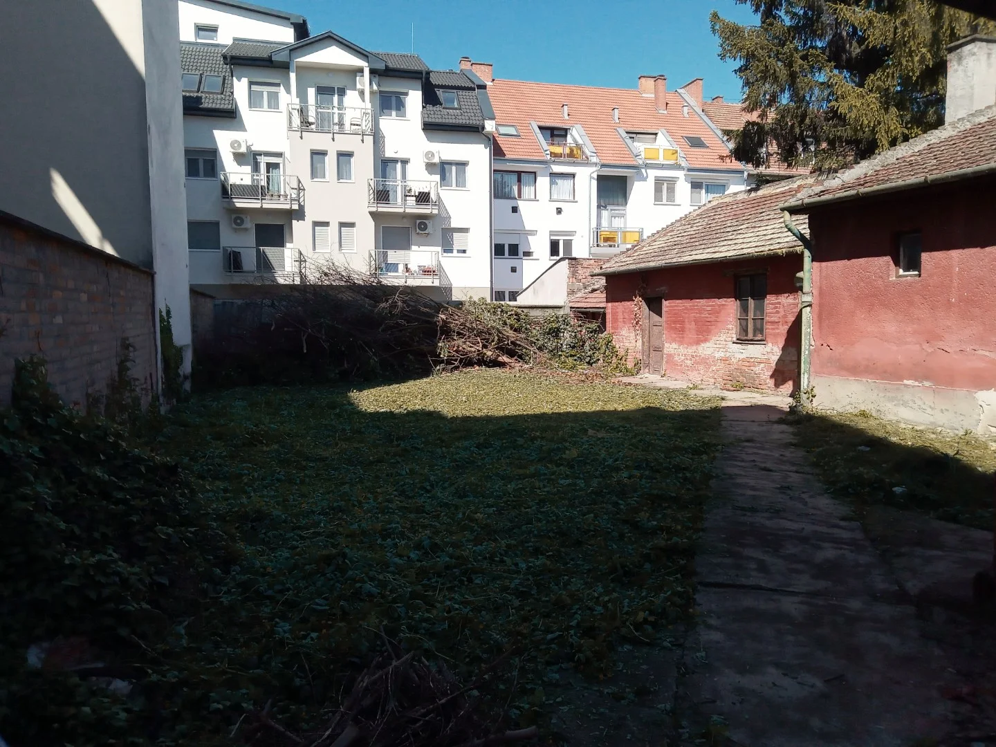 Eladó családi ház Szolnok Aradi - Kép 5