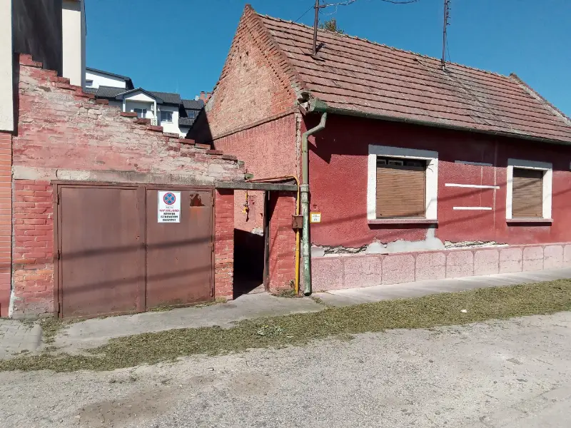 Eladó családi ház Szolnok Aradi