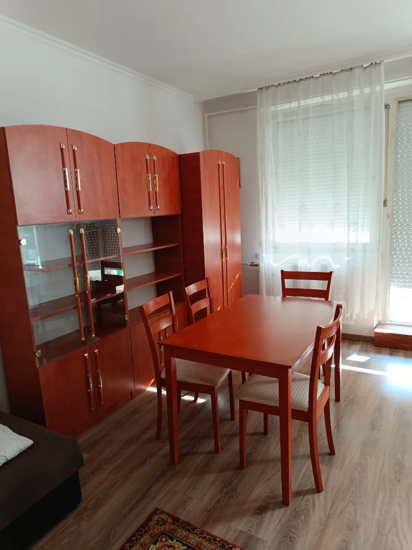 Eladó panel lakás Bakonyszentlászló Fenyves utca - Kép 3