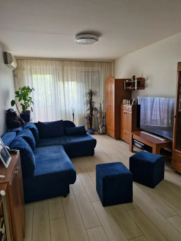Eladó panel lakás Győr Erfurti út