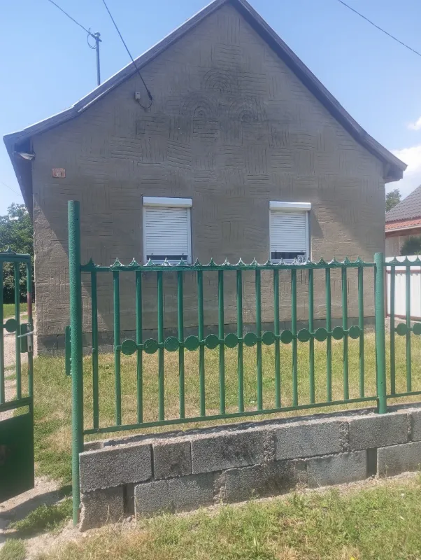 Eladó családi ház Besenyőtelek Rákoci út