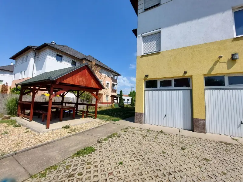 Kiadó garázs garázs / beálló Debrecen kishegyesi út