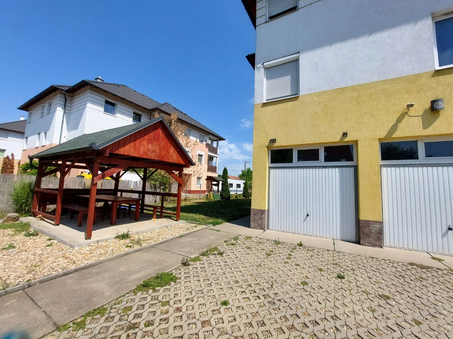Kiadó garázs garázs / beálló Debrecen kishegyesi út
