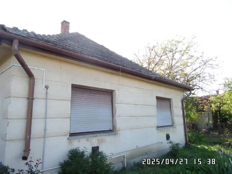 Eladó családi ház Sárbogárd