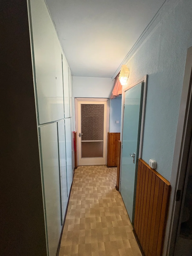 Eladó panel lakás Székesfehérvár Budai út - Kép 8