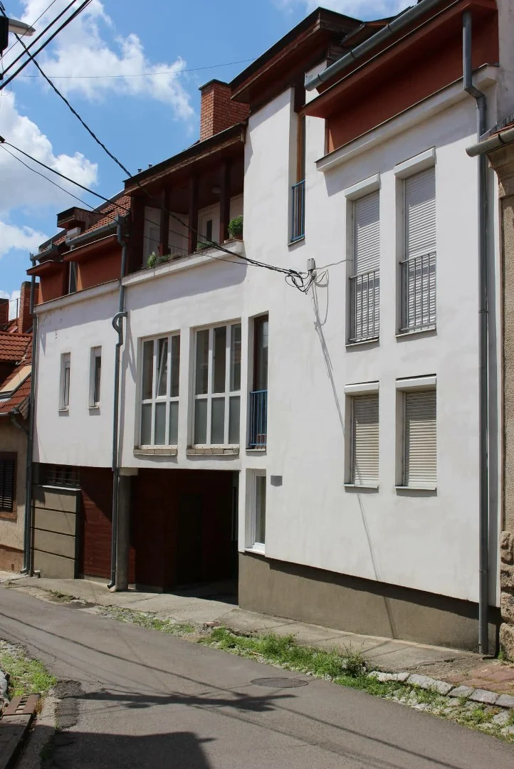 Kiadó tégla lakás Pécs Könyök utca