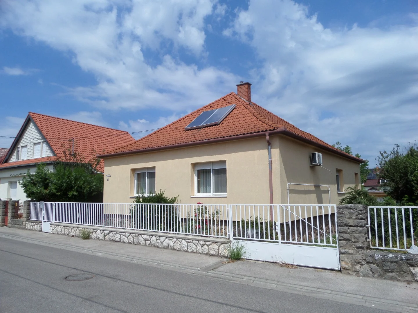 Eladó családi ház Pécs Rakéta utca - Kép 3