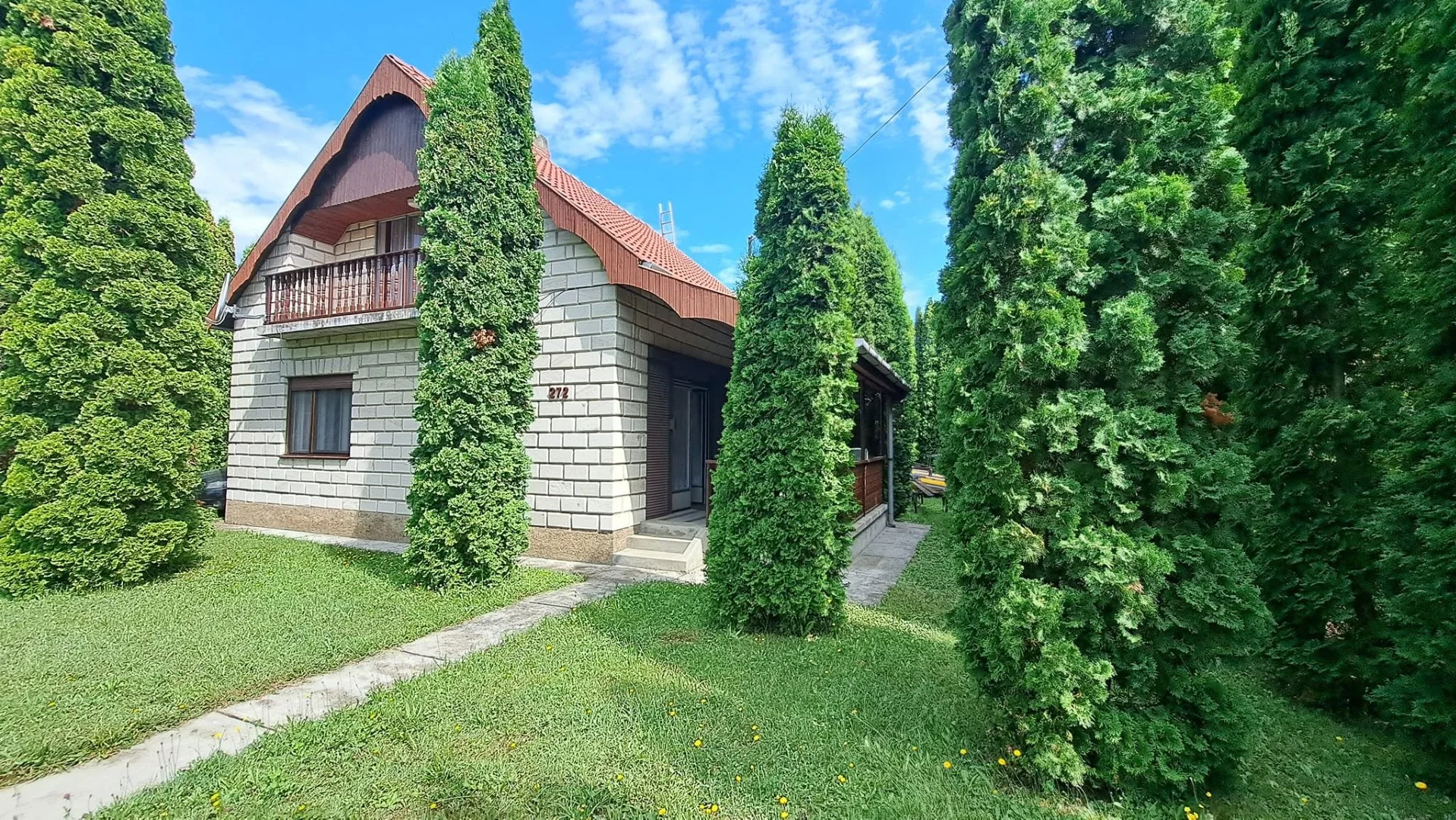 Eladó önálló nyaraló nyaraló / üdülő Balatonmáriafürdő Rákóczi Ferenc