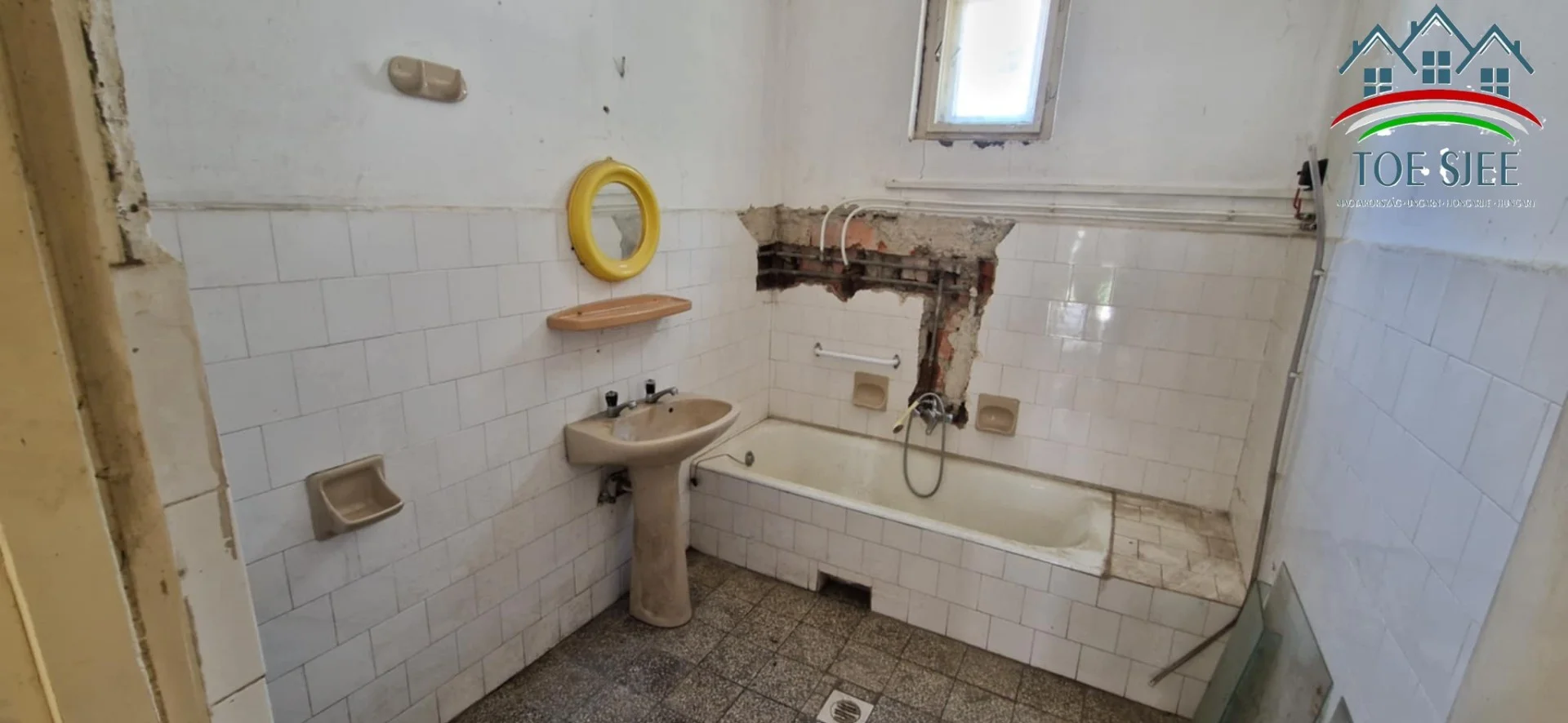 Eladó családi ház Abádszalók - Kép 12