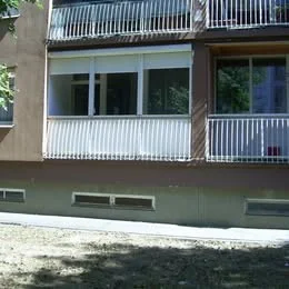 Eladó panel lakás Komló Vértanuk