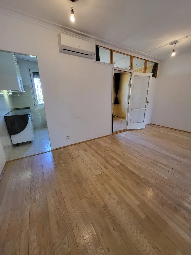 Eladó panel lakás Ajka Deák F. utca - Kép 2