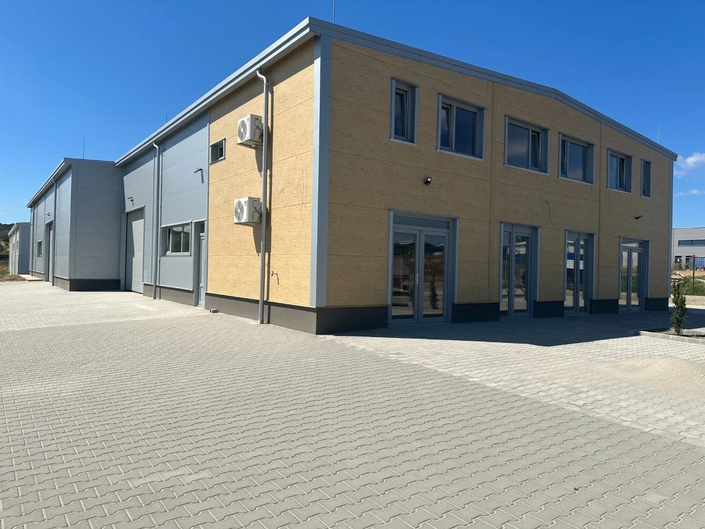 Eladó csarnok ipari / raktár Gödöllő Telkes Mária Krt.