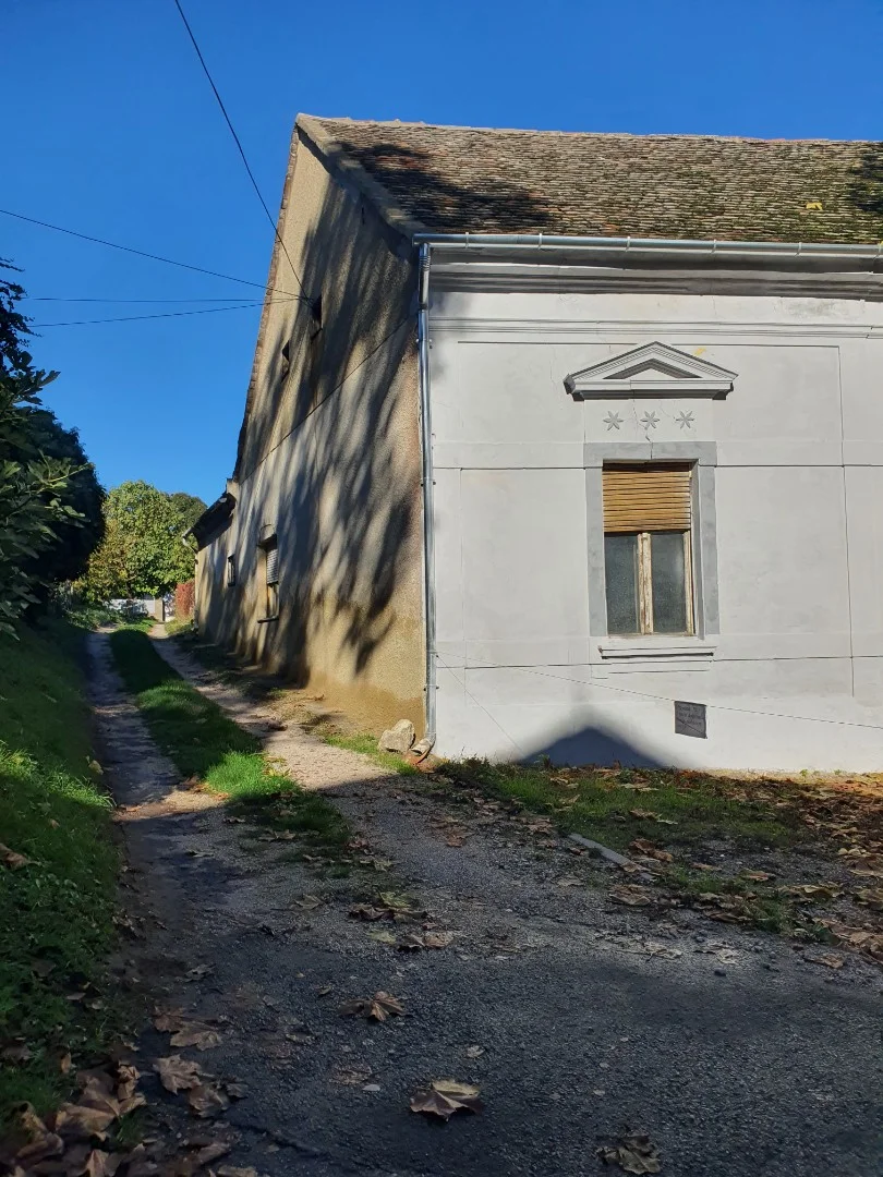 Eladó családi ház Siklós Vajda János tér - Kép 2