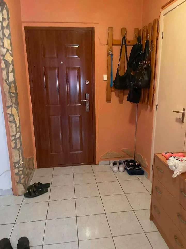 Eladó lakás Dunaújváros - Kép 8