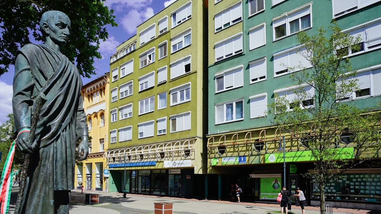 Eladó panel lakás Budapest 10. ker. Liget tér - Kép 2