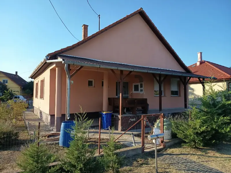 Eladó családi ház Dunavecse Külső krt