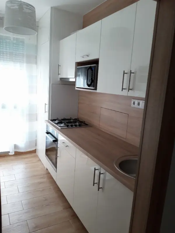 Eladó panel lakás Pécs Dombay János utca