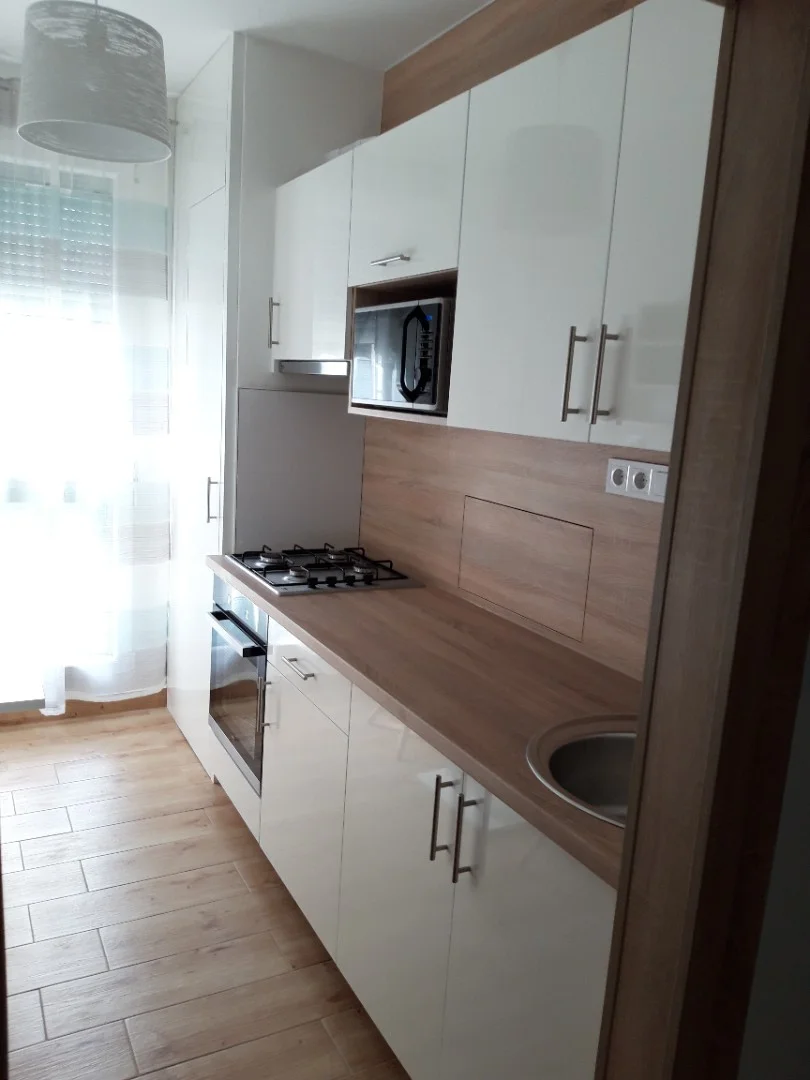 Eladó panel lakás Pécs Dombay János utca