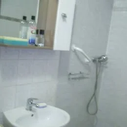 Eladó panel lakás Komló Vértanuk - Kép 5