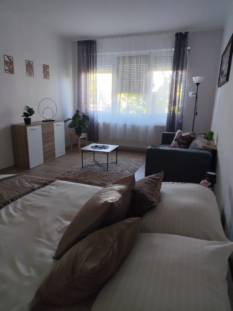 Kiadó tégla lakás Nyíregyháza László utca