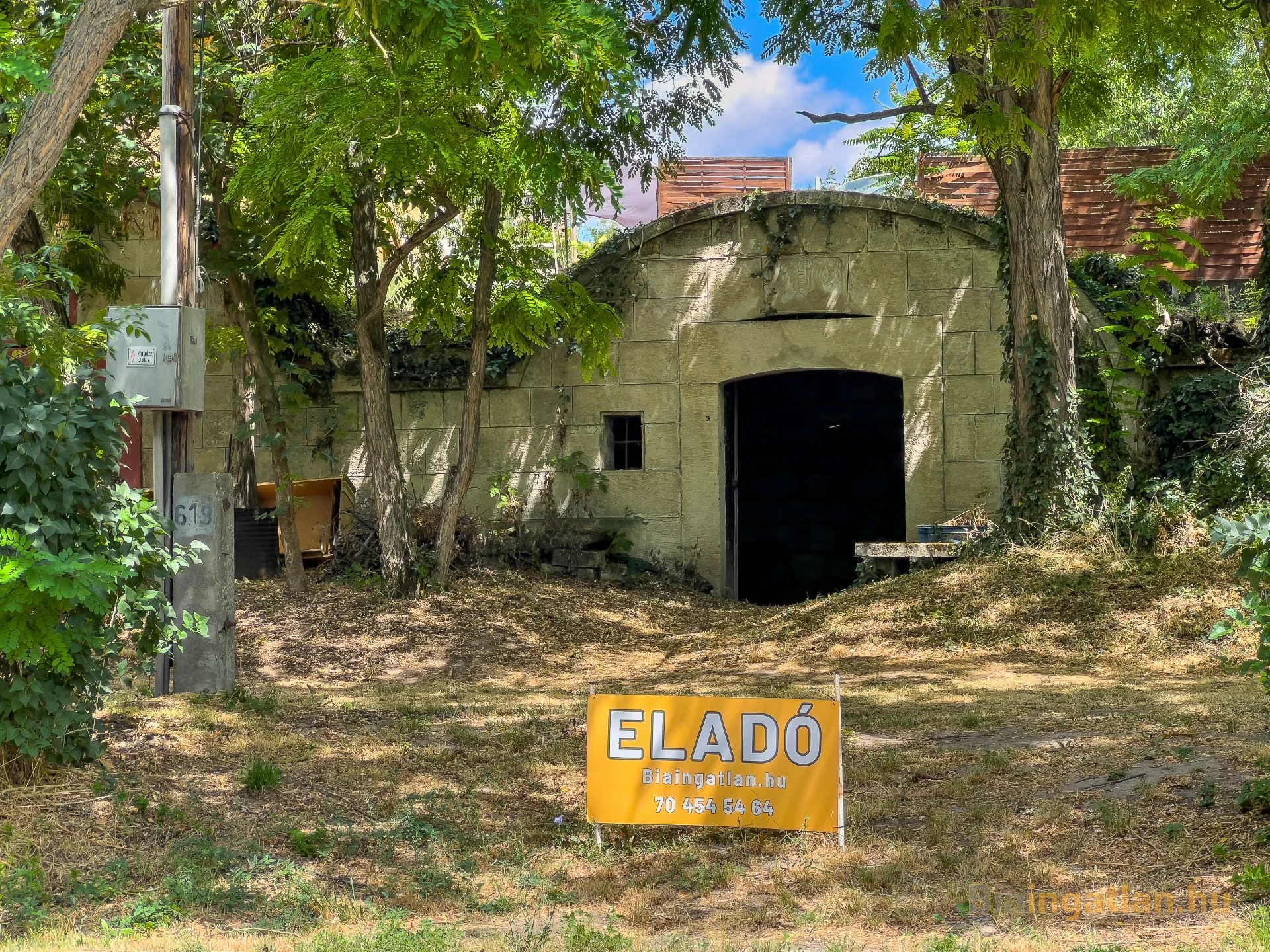 Eladó mezőgazdaság Sóskút Biai út