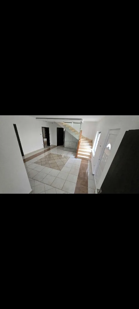 Eladó családi ház Fót - Kép 10
