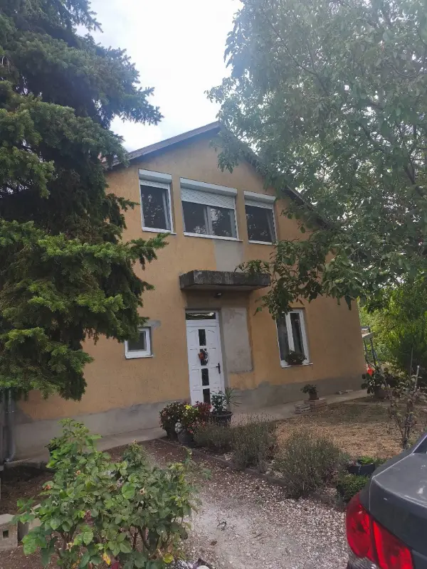 Eladó családi ház Sóskút Park utca