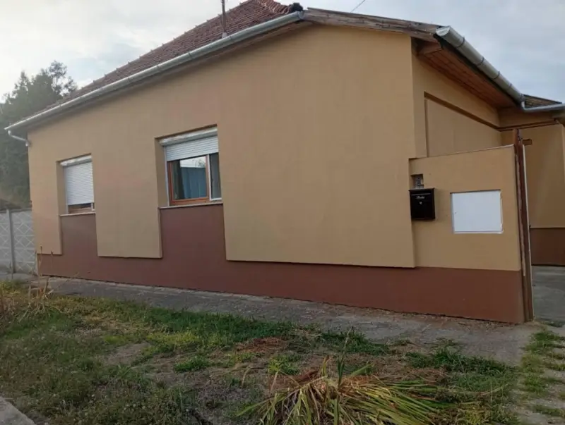 Eladó családi ház Hódmezővásárhely Sarkantyú u.