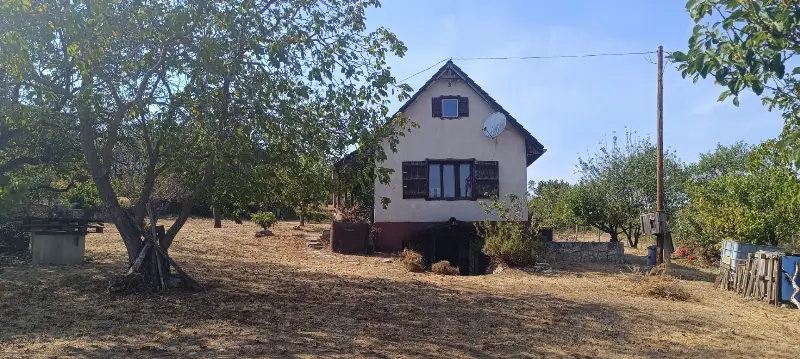 Eladó hétvégi ház nyaraló / üdülő Sóly Meggyes út