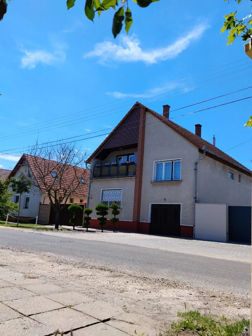 Eladó családi ház Jászberény Kórház utca