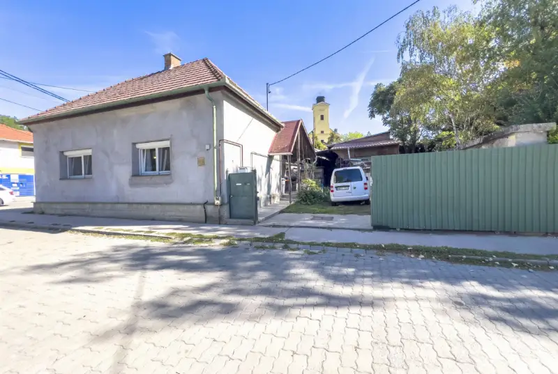 Eladó ház Biatorbágy Fő utca