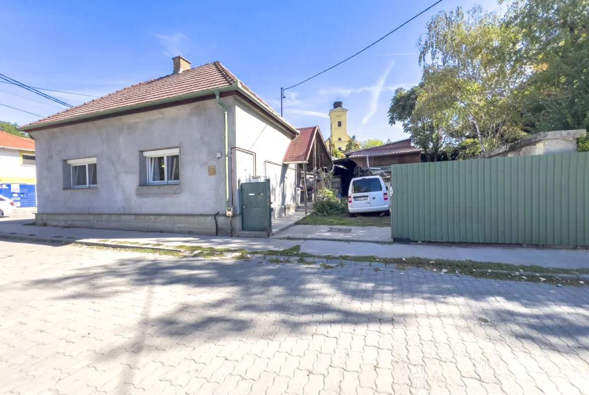 Eladó ház Biatorbágy Fő utca