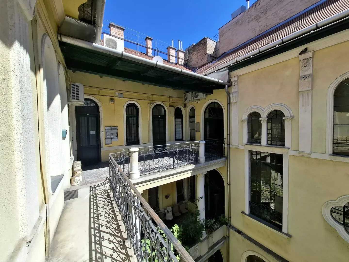 Eladó tégla lakás Budapest 08. ker. Baross - Kép 8