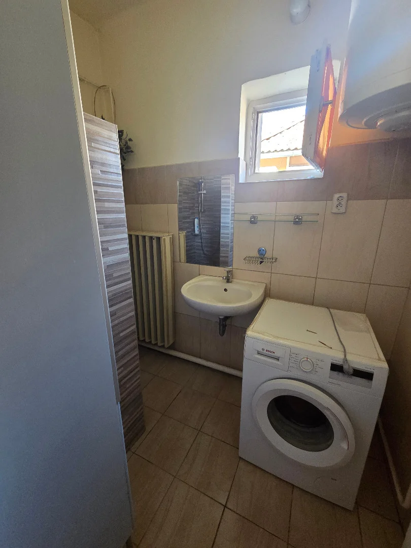 Eladó családi ház Péteri - Kép 9