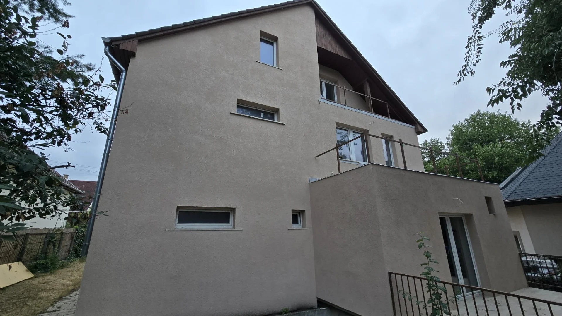 Eladó családi ház Fót - Kép 9