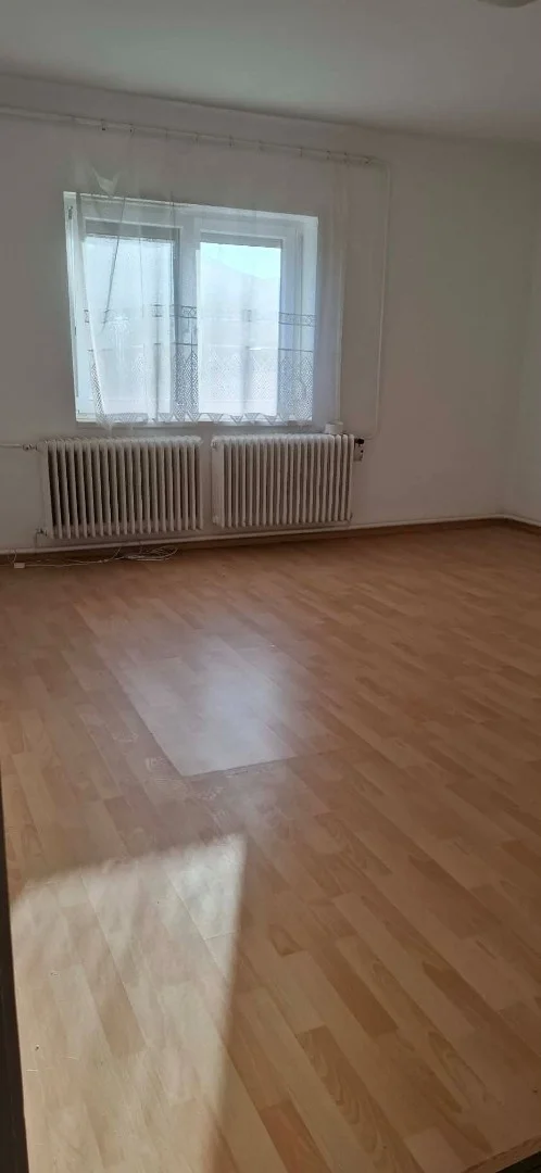 Eladó családi ház Csorna József Attila u. - Kép 2