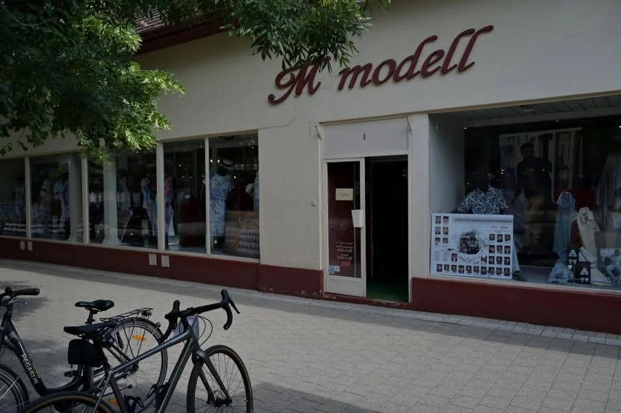 Eladó iroda / üzlet / kereskedelmi / szolgáltató Gyula Városház utca - Kép 2