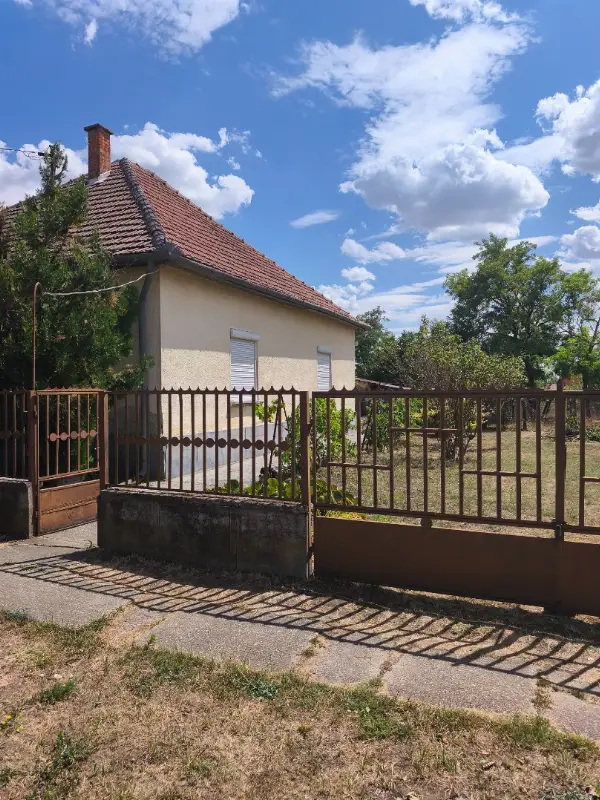 Eladó családi ház Jánoshida Boldogházi utca