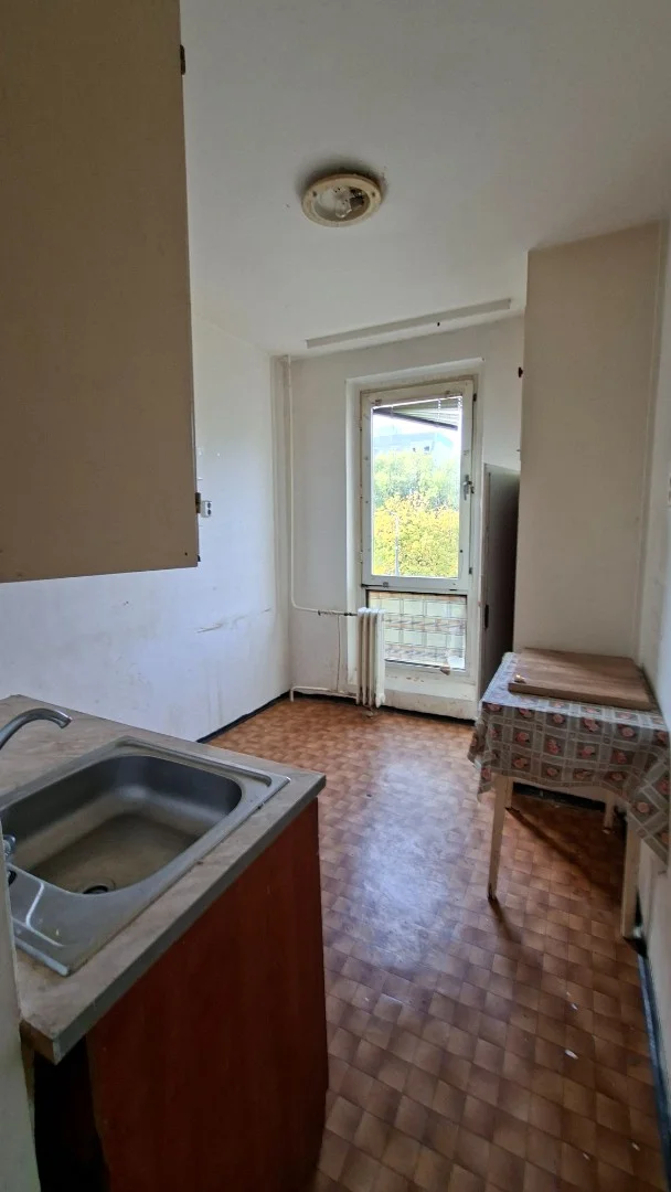 Eladó panel lakás Komló Körtvélyes - Kép 2