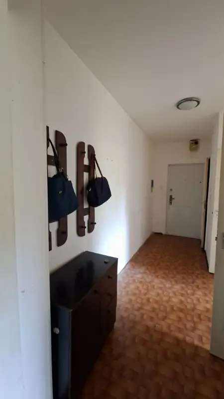 Eladó panel lakás Komló Körtvélyes