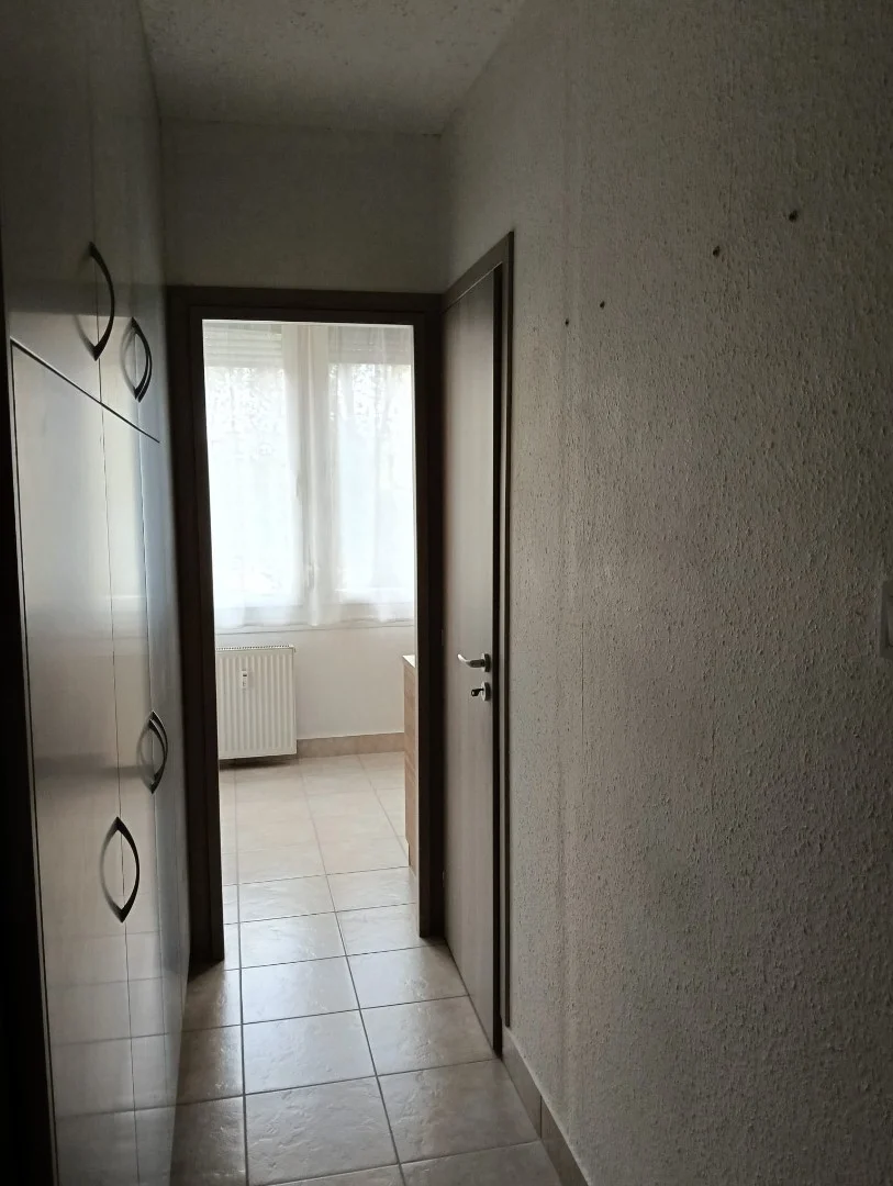 Kiadó panel lakás Gödöllő Palota-kert - Kép 8