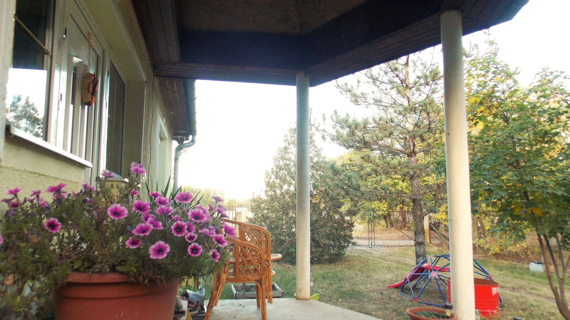 Eladó családi ház Kiskunfélegyháza - Kép 2
