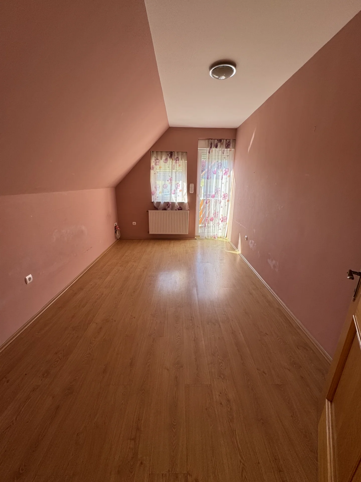 Eladó ház Pécs Középmakár dűlő - Kép 16